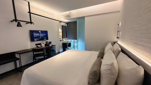 REZ ホテル スマラン