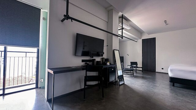 REZ ホテル スマラン