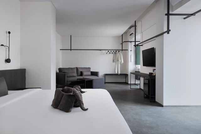 REZ ホテル スマラン