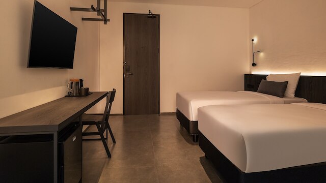 REZ ホテル スマラン