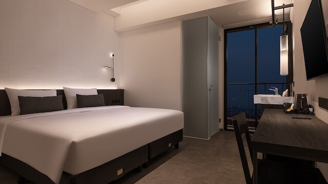 REZ ホテル スマラン