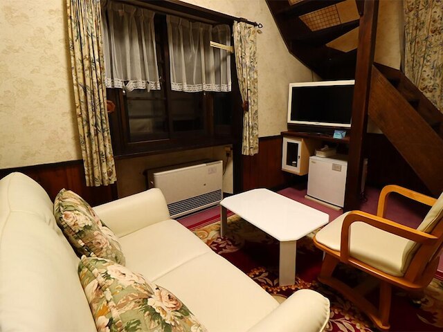 ペンションアルマ