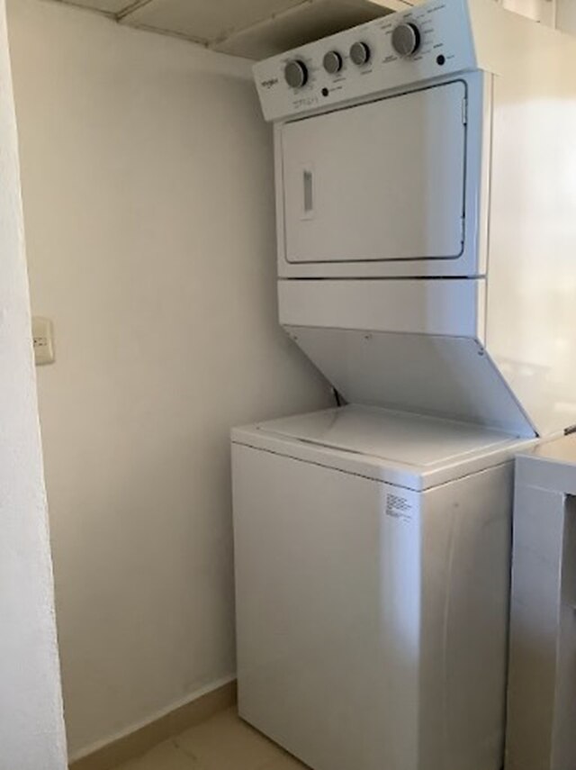 オーシャンフロントホワイトサンドビーチコンド