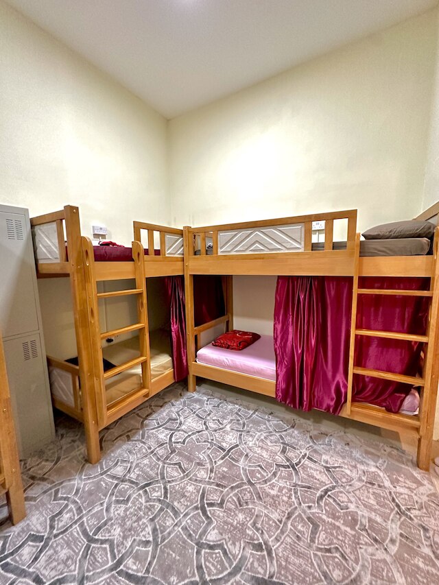 ハローホステル