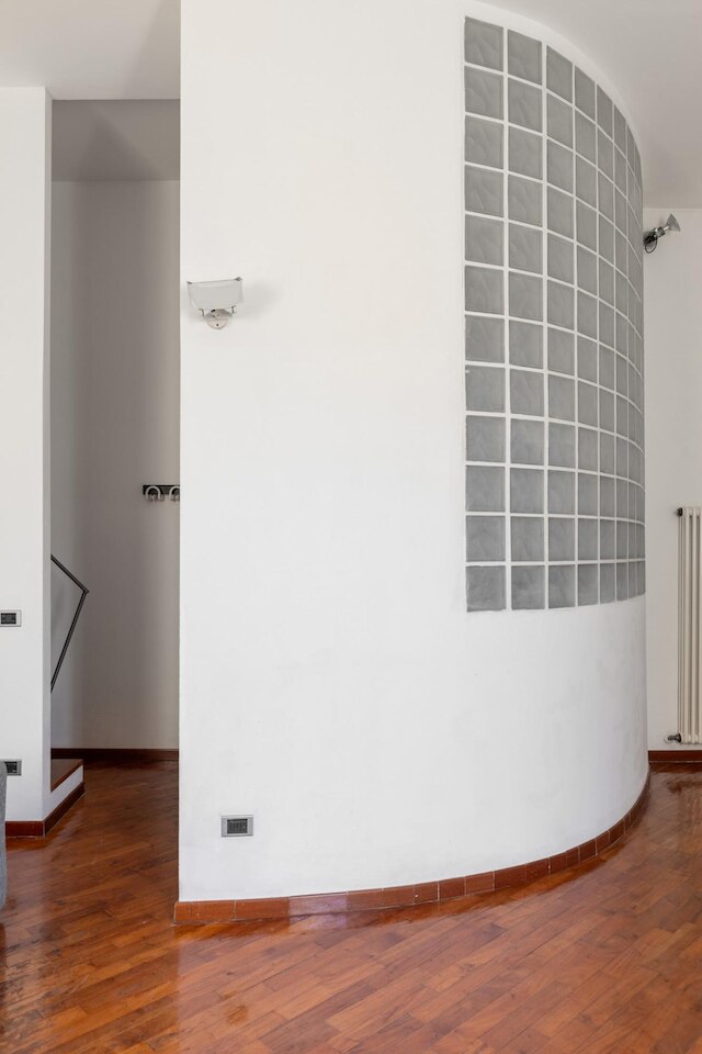 モダン アパートメント ウィズ メザニン バイ ワンダフル イタリー