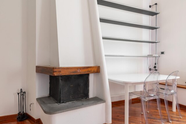 モダン アパートメント ウィズ メザニン バイ ワンダフル イタリー