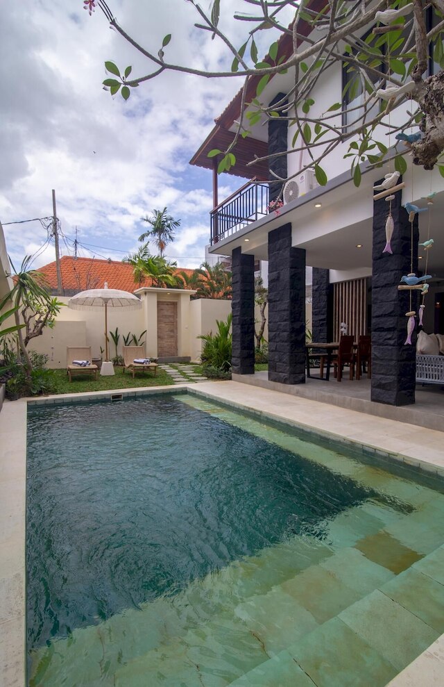 ヴィラ アンバリカ イン クタ