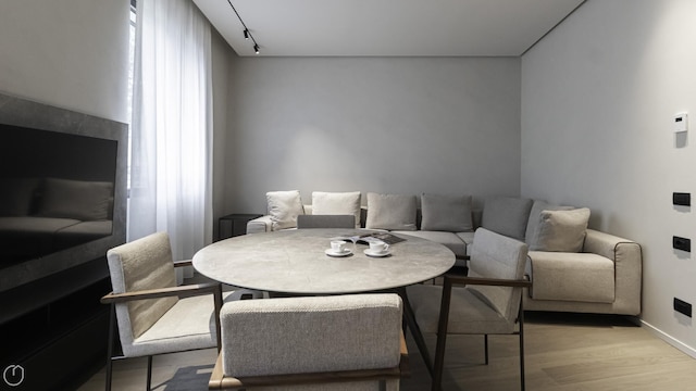 イタリアンウェイ - コレクション モダン ラックス