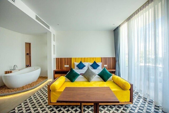 ツシータビラプールアンドガーデンズ