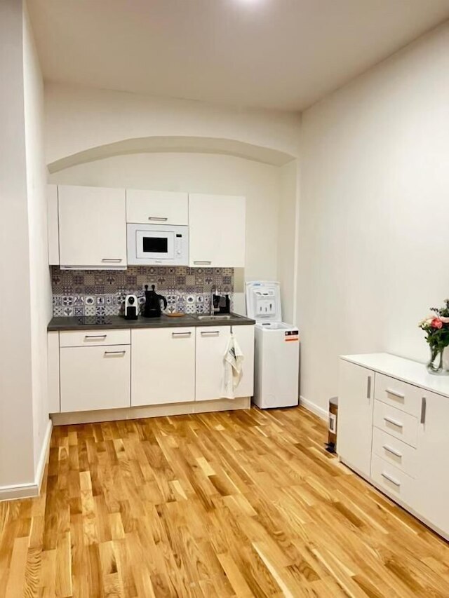 ヘレンホームステイフローレンスニューアパートメント