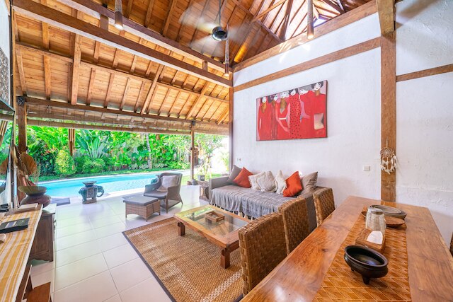 ヴィラ・カイナラ・スミニャック