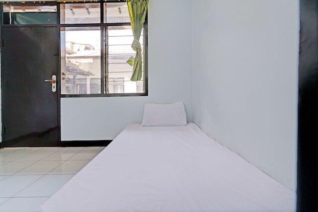 OYO  ライフ 92901 コスト ブ ヌール