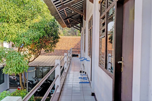 OYO  ライフ 92901 コスト ブ ヌール