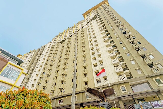 OYO Life 92978 アパルテメントゲートウェイシケーダスバイAz Pro