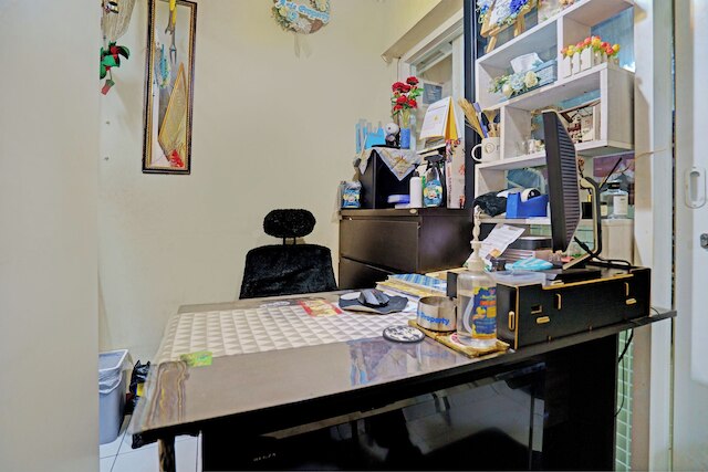 OYO Life 92978 アパルテメントゲートウェイシケーダスバイAz Pro