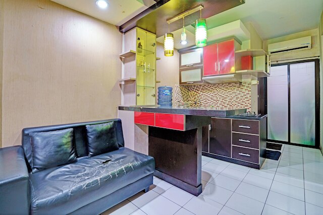 OYO Life 92978 アパルテメントゲートウェイシケーダスバイAz Pro