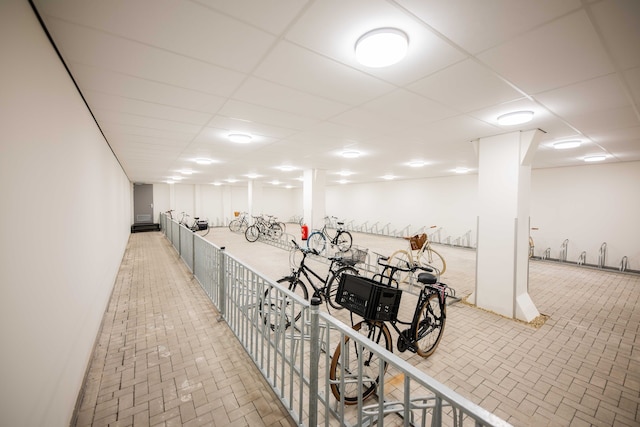 アルファベットアパートメンツザヘンドリク