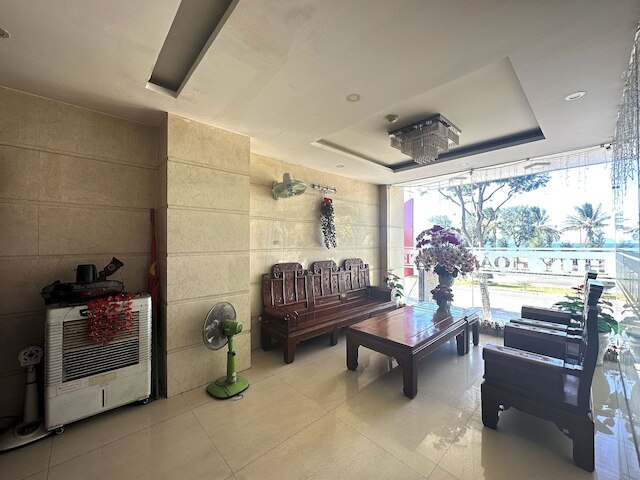 OYO 1201 フイ・ホアン・ホテル