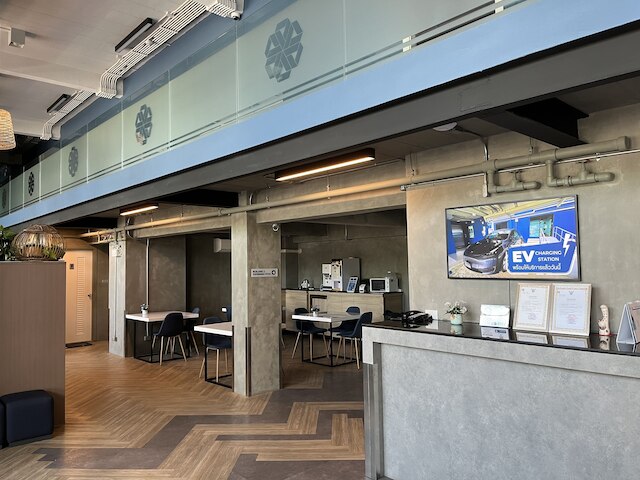 デ・ボタン・バンナ