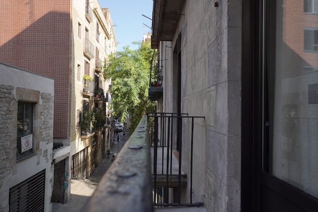 ヌマ | ルストレ アパートメンツ