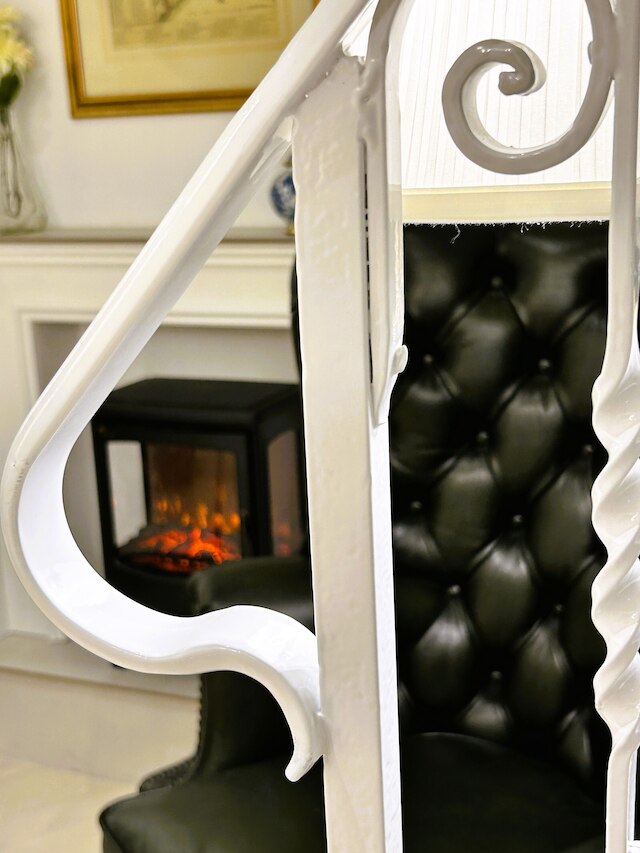 シジェウィ村の中心部に位置するタウンハウス「10平方」の客室