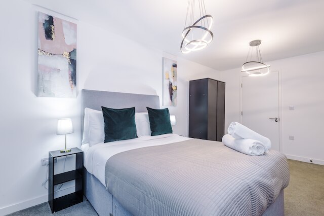 サルフォードのイマキュレート2ベッドアパートメント