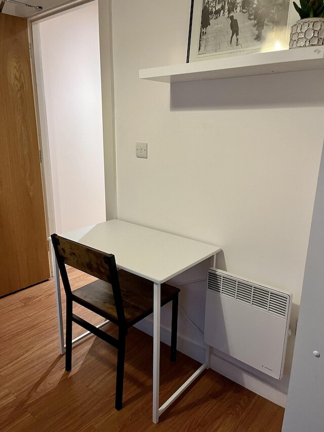 コージー ブライト アンド セントラル フラット フォー ワーク アンド ホリデイ