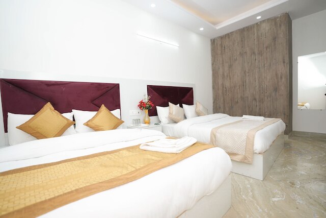 サルティ ホーム ステイ