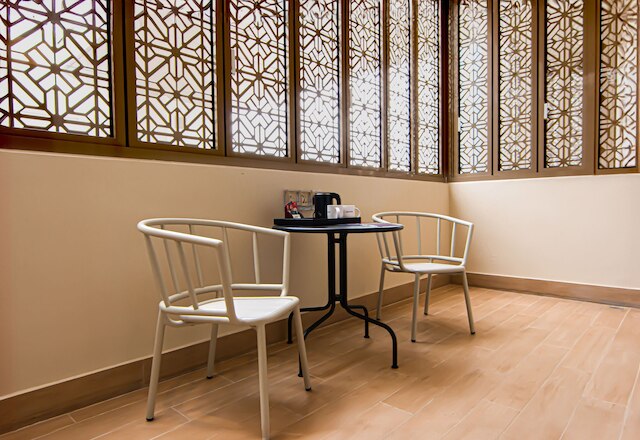 アクイーンプレステージホテルジャランベサール