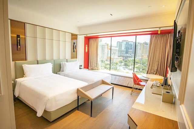 YOHO Resorts World Hotel