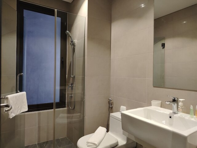 ASTRA アット 8 Kia Peng Suites