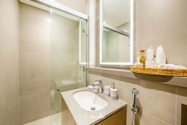 マンジル - スリーク 1BR nr ダウンタウン ウィズ ブルジ ビュー