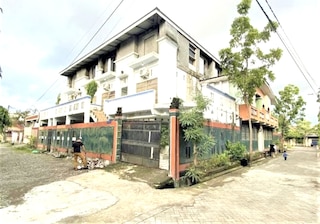 ホテル O ウィスマ アリヤ ニア シドラップ