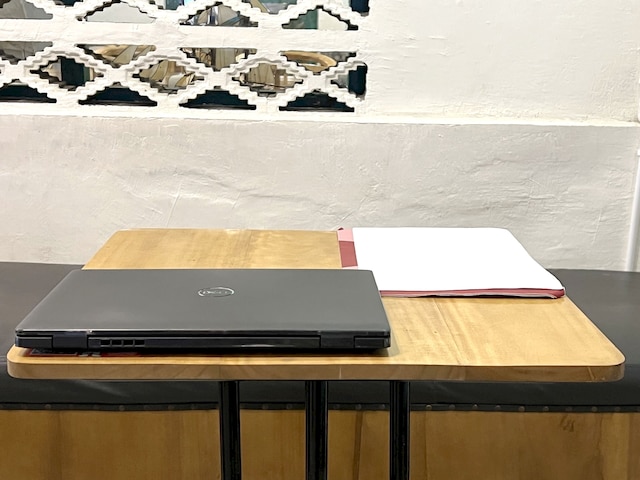 ホテル O ウィスマ アリヤ ニア シドラップ