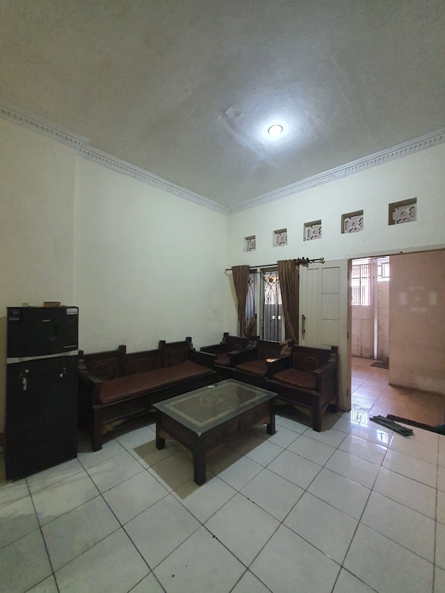 スーパー OYO 93114 サラク ホームステイ シャリア