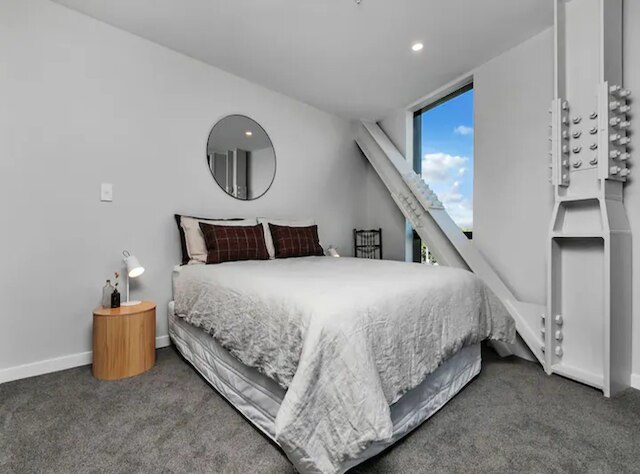 デザイナー ラグジュアリー 2  ベッド  アパートメント ウィズ カー パーク