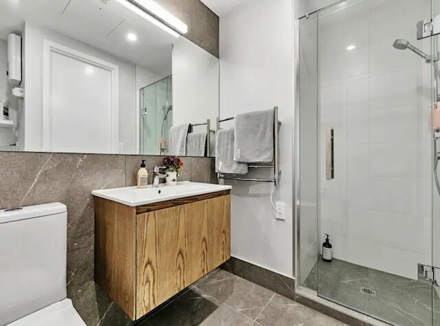 デザイナー ラグジュアリー 2  ベッド  アパートメント ウィズ カー パーク