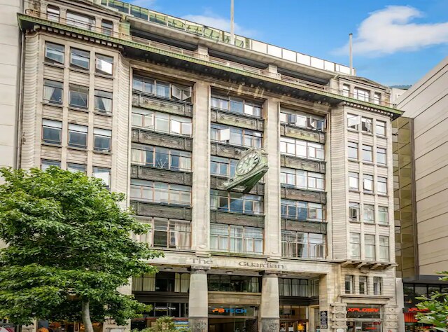 オープンプラン リビング イン ザ ハート オブ CBD ゾディアック ステイズ