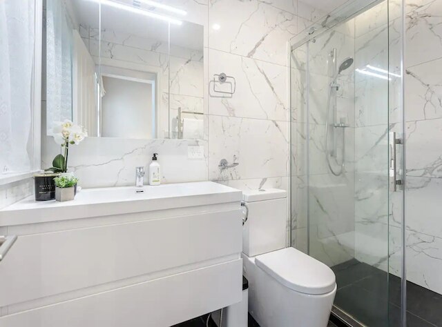 パーネル ホーム ウィズ スタニング ビューズ