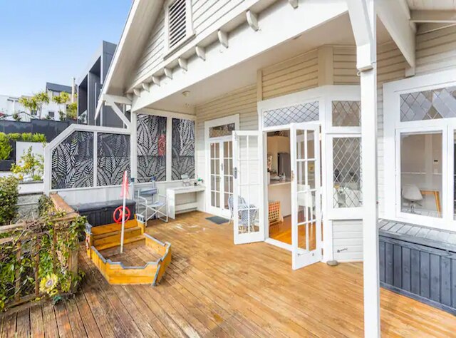 パーネル ホーム ウィズ スタニング ビューズ