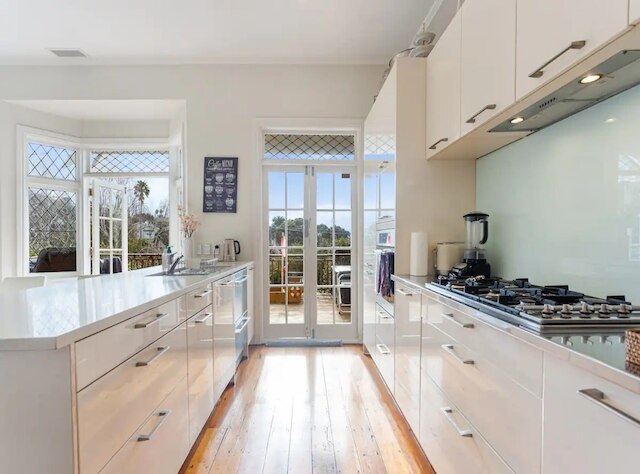 パーネル ホーム ウィズ スタニング ビューズ