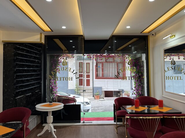 ラレ・スルタンホテル