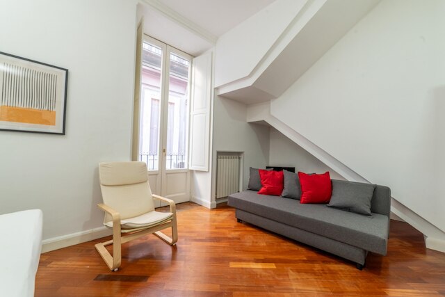 ヴィア アトリ 25 イン ナープル