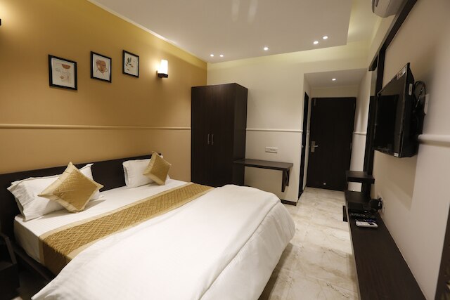 ホテル・メープル・イン