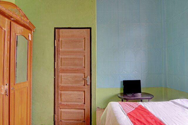 ホテル O スワカリヤ ゲストハウス