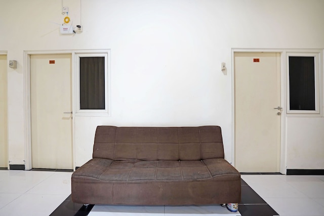 ホテル O ルビー ホームステイ シャリア