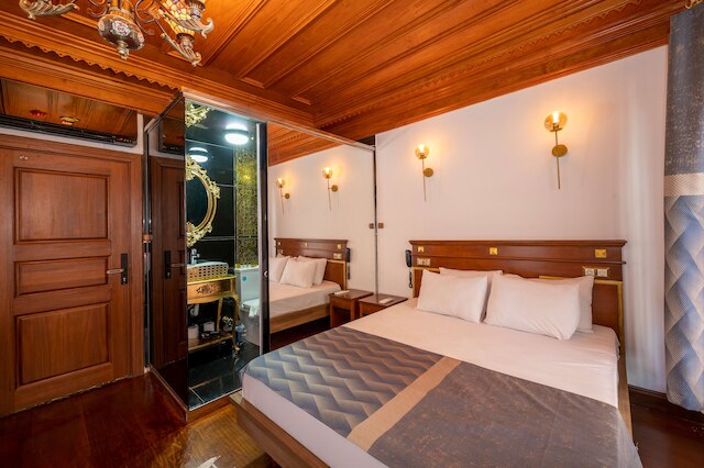 ヴァレリアアンティーク1892スルタンアフメット