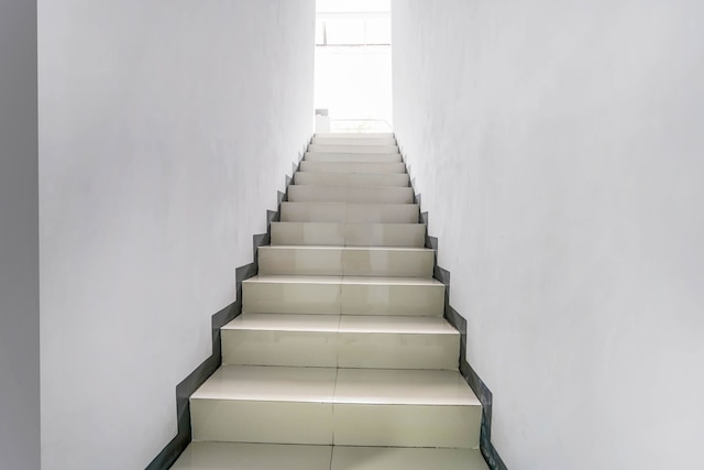 スーパー OYO ティティック コマ ゲストハウス