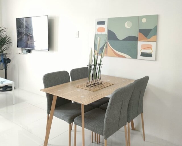 バコロドのイビザエンクレイブ