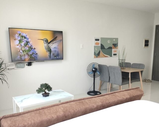 バコロドのイビザエンクレイブ